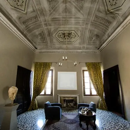 Palazzo Tra Rávena
